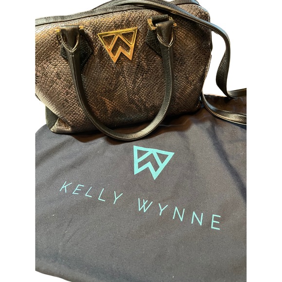 Kelly Wynne I Duffle Dare You Black Serpentine Leather Satchel Handbag Gold Logo - Picture 3 of 16